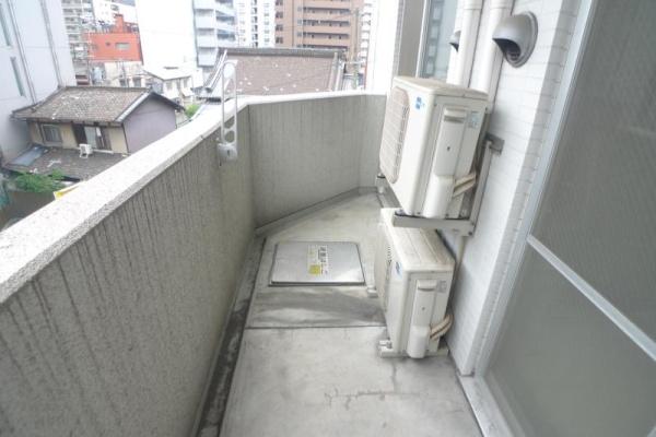 クレグラン北梅田