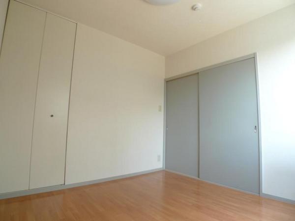 サンビレッジ芳崎 D棟(洋室)