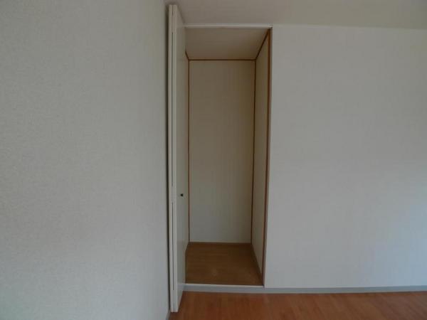 サンビレッジ芳崎 D棟(収納)