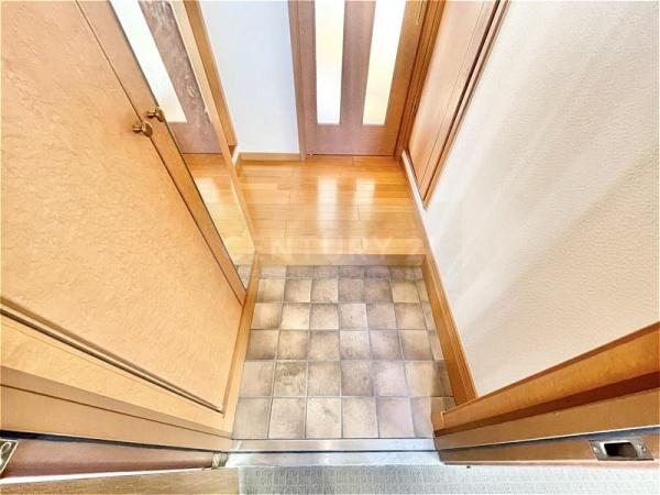 アンスプランドゥール(玄関)