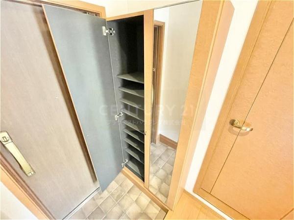 アンスプランドゥール(玄関)