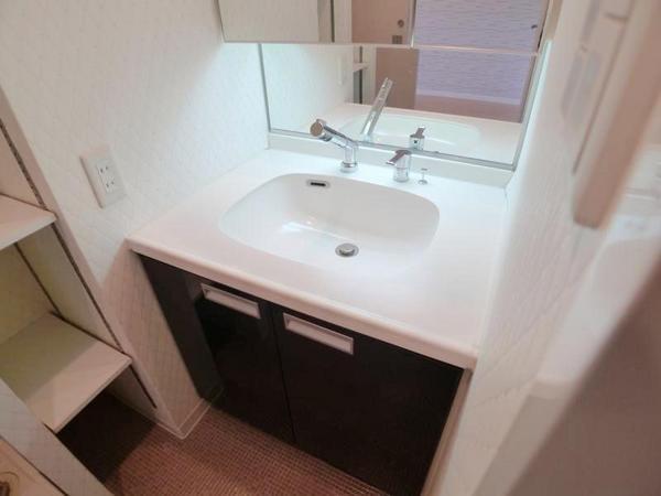 レジュールアッシュ福島