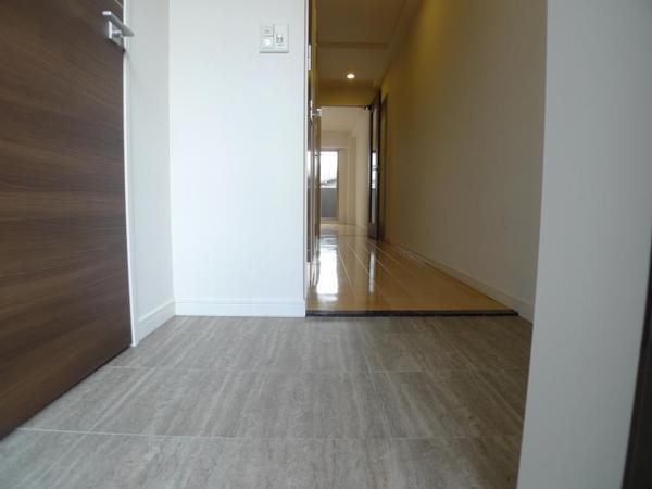 メゾン田中ー野田(玄関)