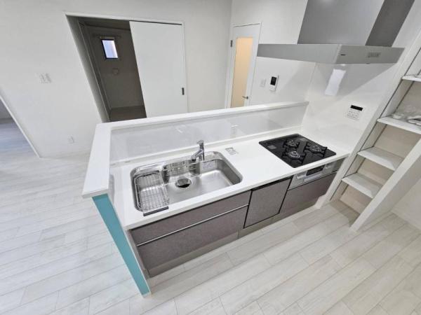 グリュックメゾンＦ-ＳＡＧＩＳＵ