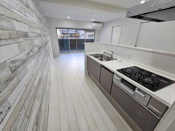 グリュックメゾンＦ-ＳＡＧＩＳＵ