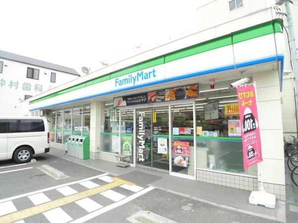 フジパレス今津中ウエスト(ファミリーマート今津中三丁目店)