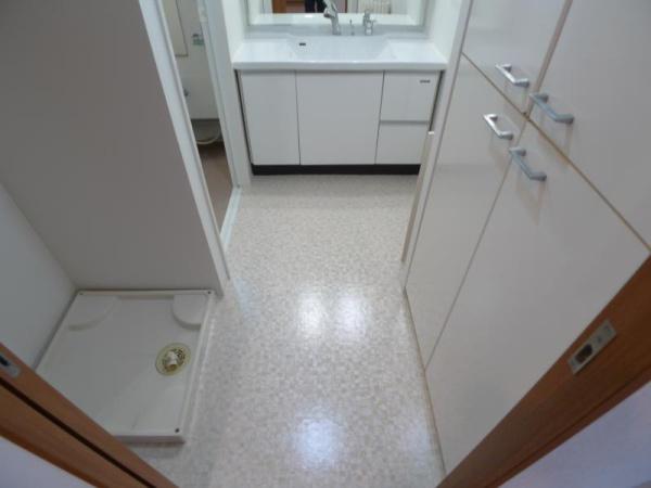 ルナタワー・ハリウッドプレイス