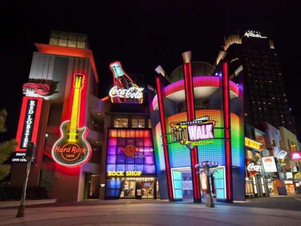 ルナタワー・ハリウッドプレイス(ユニバーサル・シティウォーク大阪)