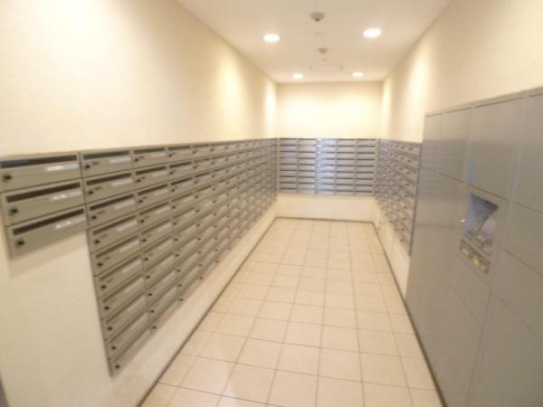 ルナタワー・ハリウッドプレイス