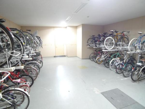 ルナタワー・ハリウッドプレイス