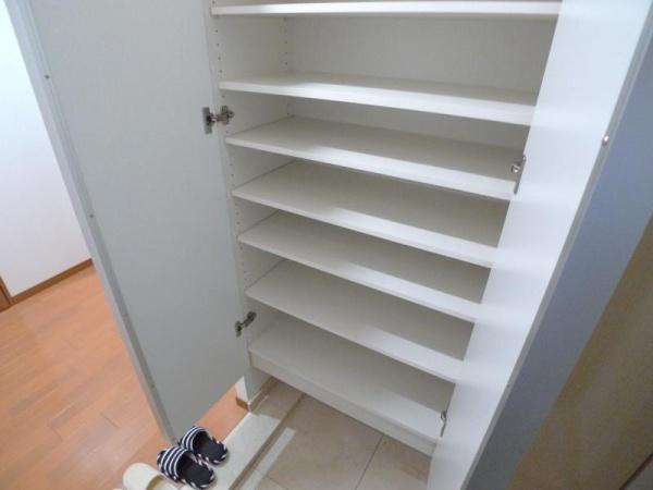 ルナタワー・ハリウッドプレイス