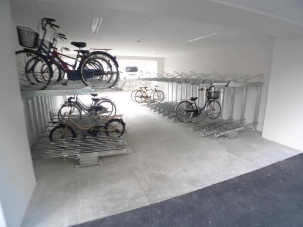 セレニテ福島プリエ