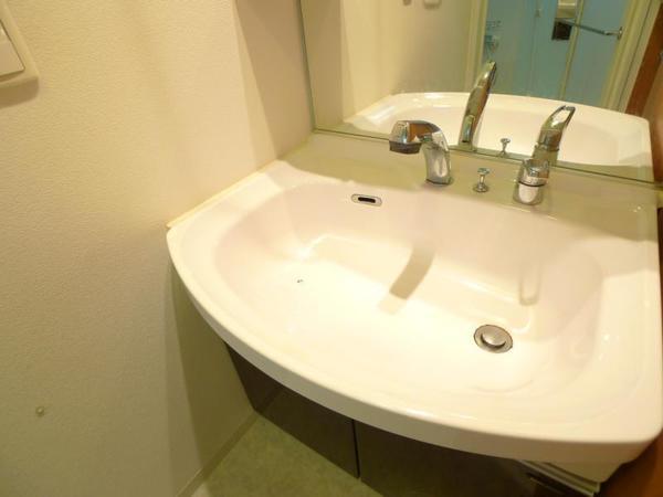 クリーデンス福島