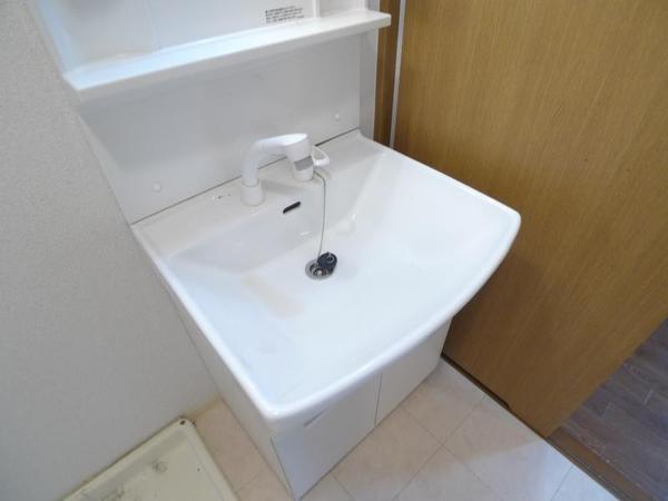 ファミーユ西梅田