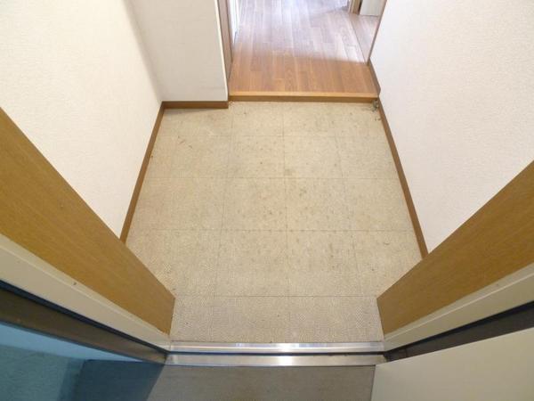 ファミーユ西梅田