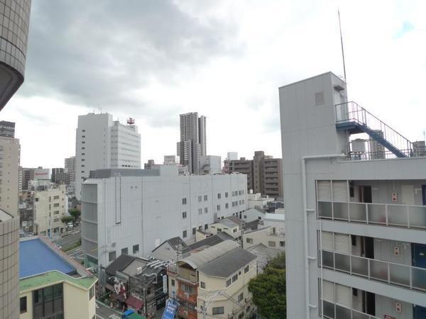 ファミーユ西梅田