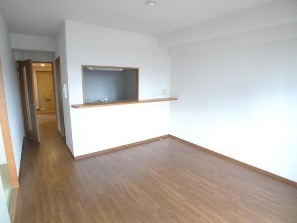 ファミーユ西梅田