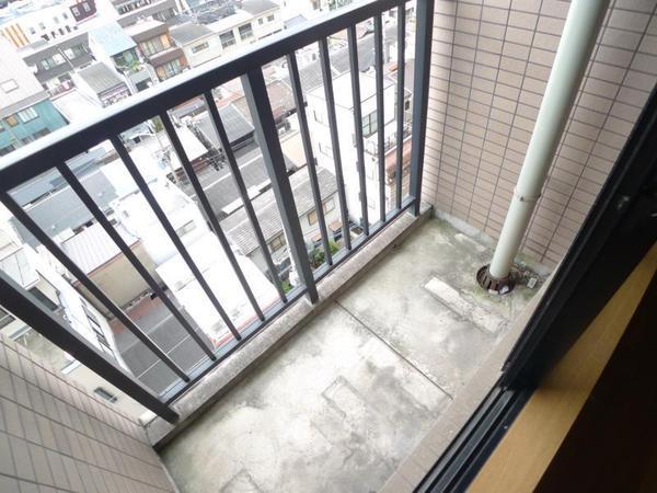 ファミーユ西梅田