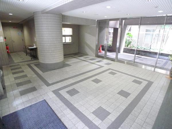 ファミーユ西梅田