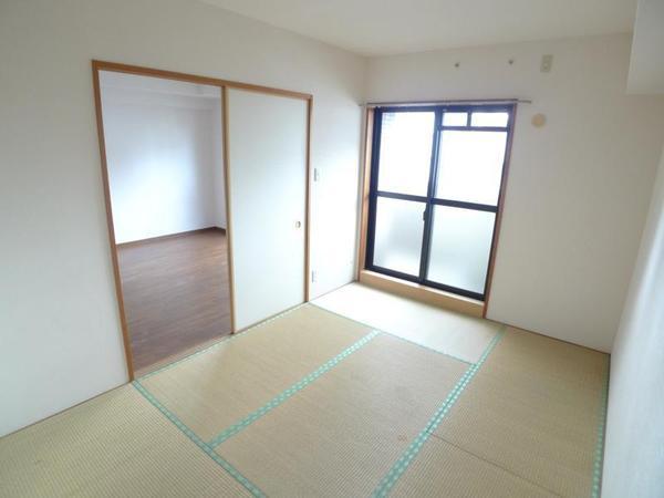 ファミーユ西梅田