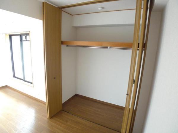 ファミーユ西梅田