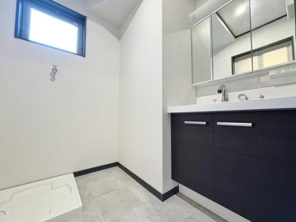 大阪市此花区高見２丁目のアパート