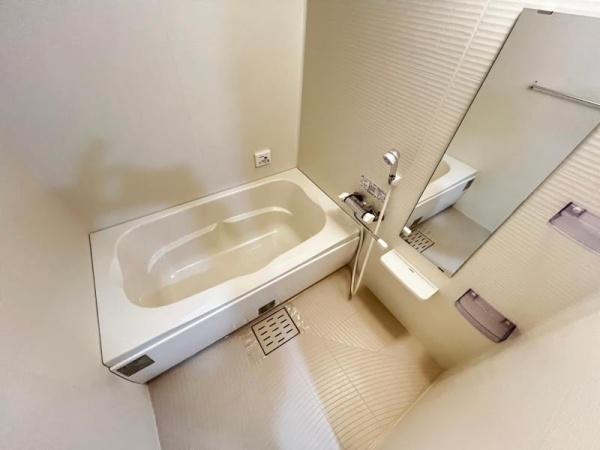 アプリーレ中之島