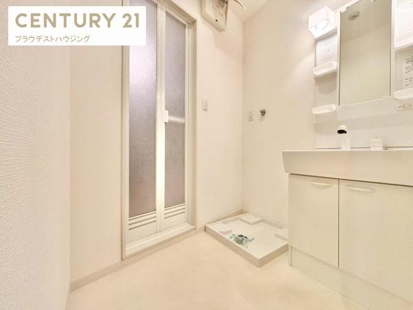 エストゥルースプラス大阪福島