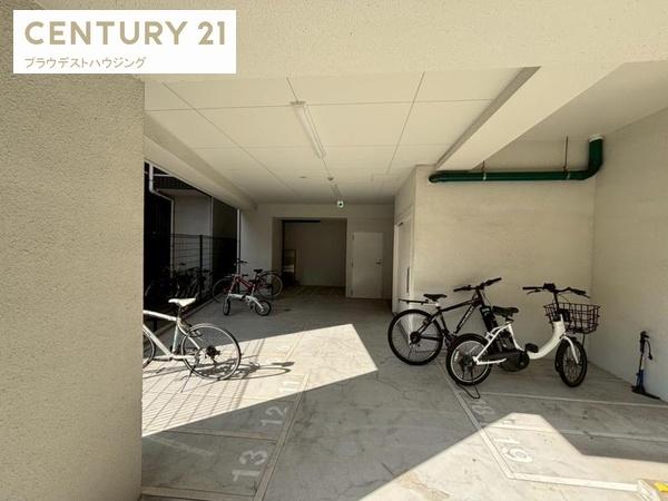 エストゥルースプラス大阪福島