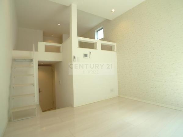 ＣａｓｔｌｅＥａｓｔ　Ｌ’ｓ