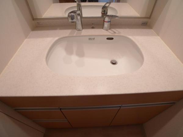 ローレルタワーサンクタス梅田