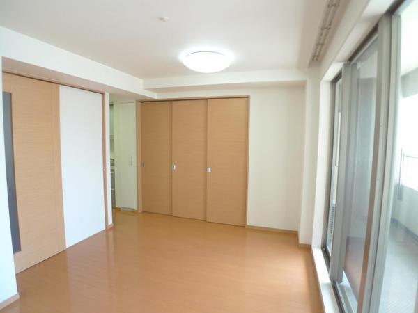 ローレルタワーサンクタス梅田