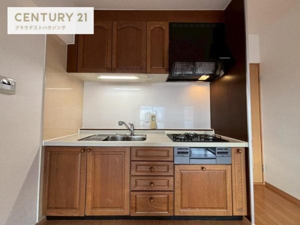 ファミーユ西九条