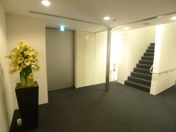 Ｗ.Ｏ.Ｂ.ＮＩＳＨＩＵＭＥＤＡ