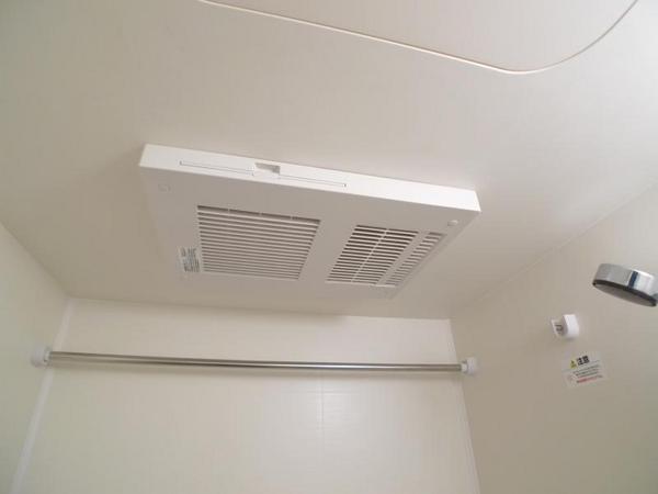 ララプレイス梅田西イルミナーレ