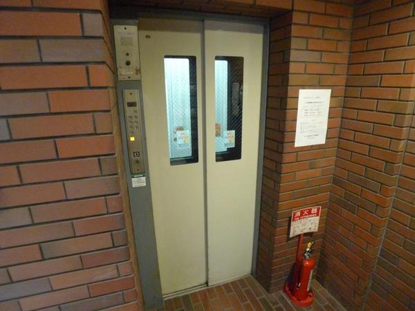 Ｅ.Ａブルッケンハウス