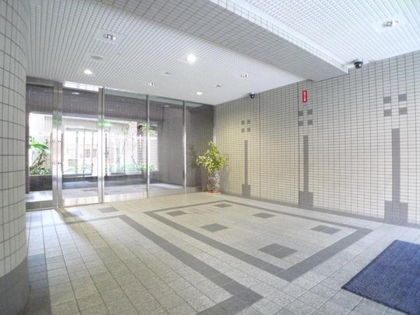 ファミーユ西梅田