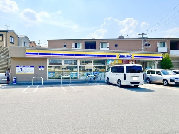 メゾン　ド　ソレイユ(ミニストップ大阪諸口5丁目店)