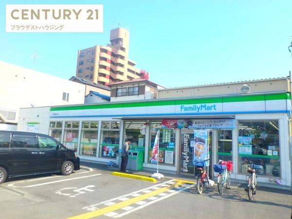 エリタージュ鶴見(ファミリーマート横堤四丁目店)