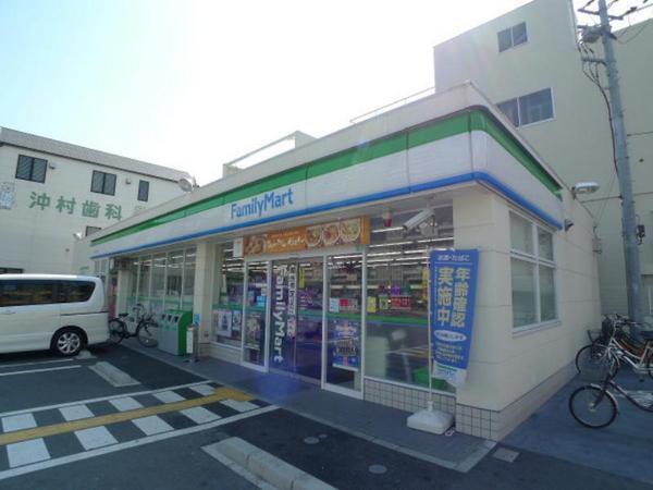 ハイツグランマーク(ファミリーマート今津中三丁目店)