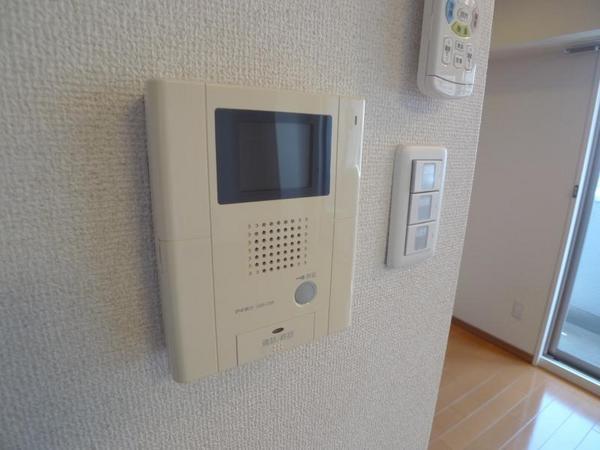ロケットマンション