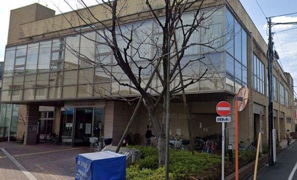 メゾンシラカワ江戸川(江戸川区立松江図書館)