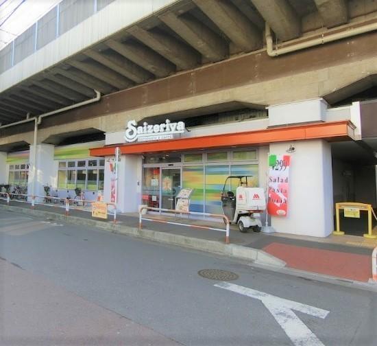 ellie梅島(サイゼリヤ東武梅島駅前店)