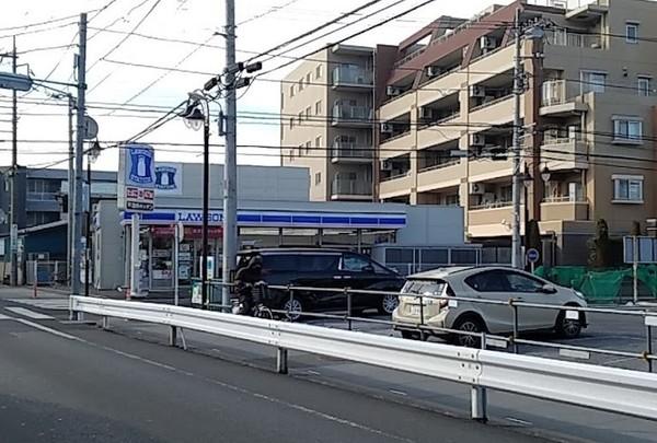 Brougham-ブロアム-(ローソン越谷赤山町一丁目店)