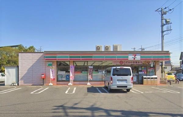 レスポワール２(セブンイレブン八潮木曽根店)