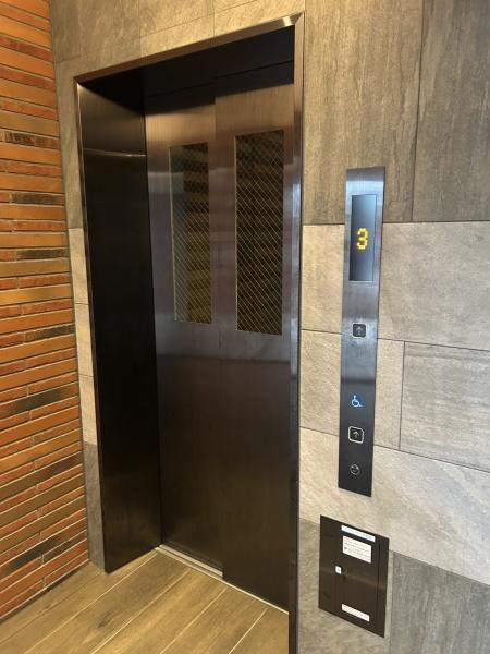 足立区谷在家３丁目のマンション