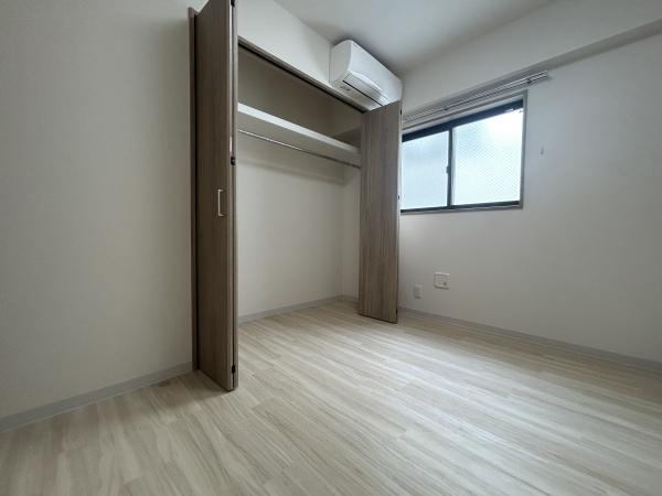 足立区足立４丁目のマンション