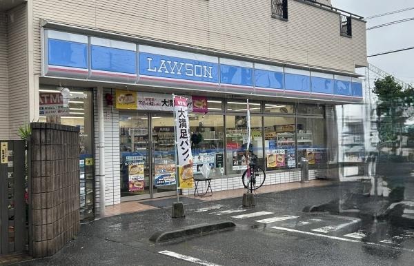 草加市谷塚町のマンション(ローソン草加谷塚町店)