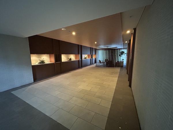 草加市谷塚町のマンション