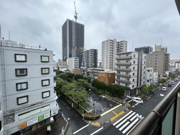 足立区綾瀬３丁目のマンション